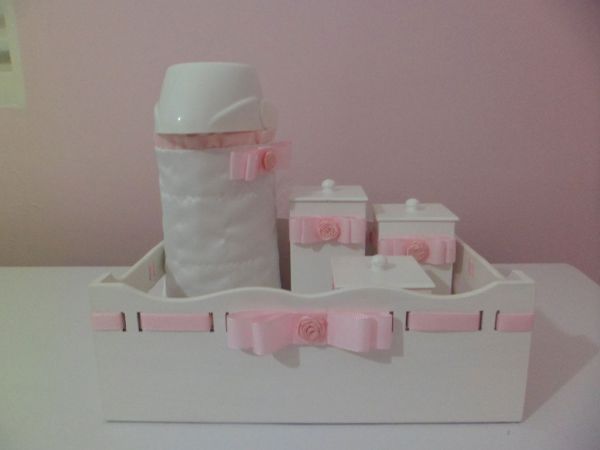KIT DE HIGIENE COM ROSAS
